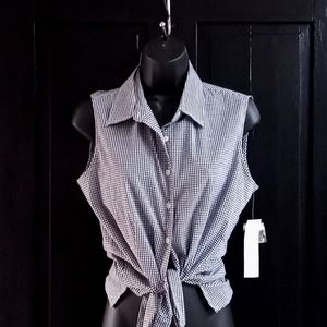 NWT Révue Black & White Gingham Sleeveless Button Down